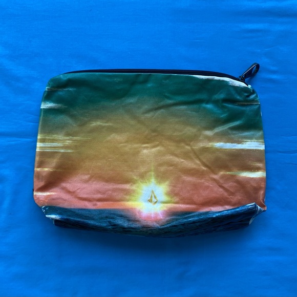 Volcom Art “Dusk to Dawn” Pouch - Picture 11 of 13